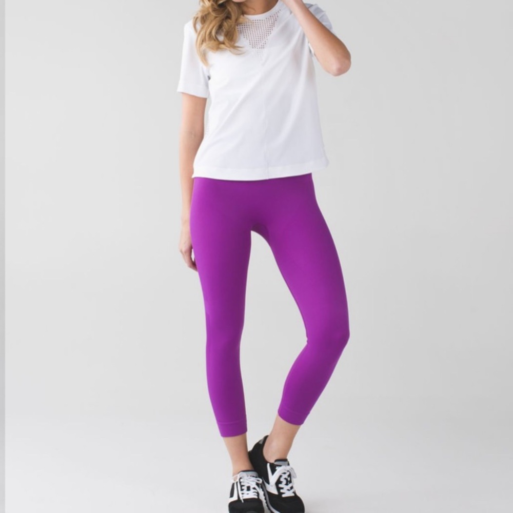 Lululemon Zone in Tight Compression Seamless Tender Violet